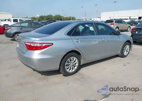 2016 Toyota Camry Le z USA, uszkodzony, nr VIN 4T4BF1FK0GR575127